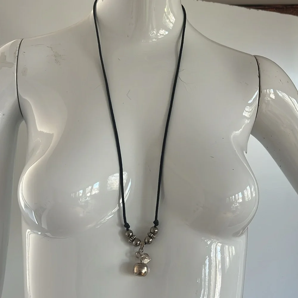 Sterling Silver 7”- 15” Corde Adjustable Silver Apple and Baubles Necklace
